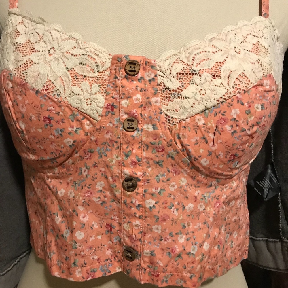 Floral women’s crop top